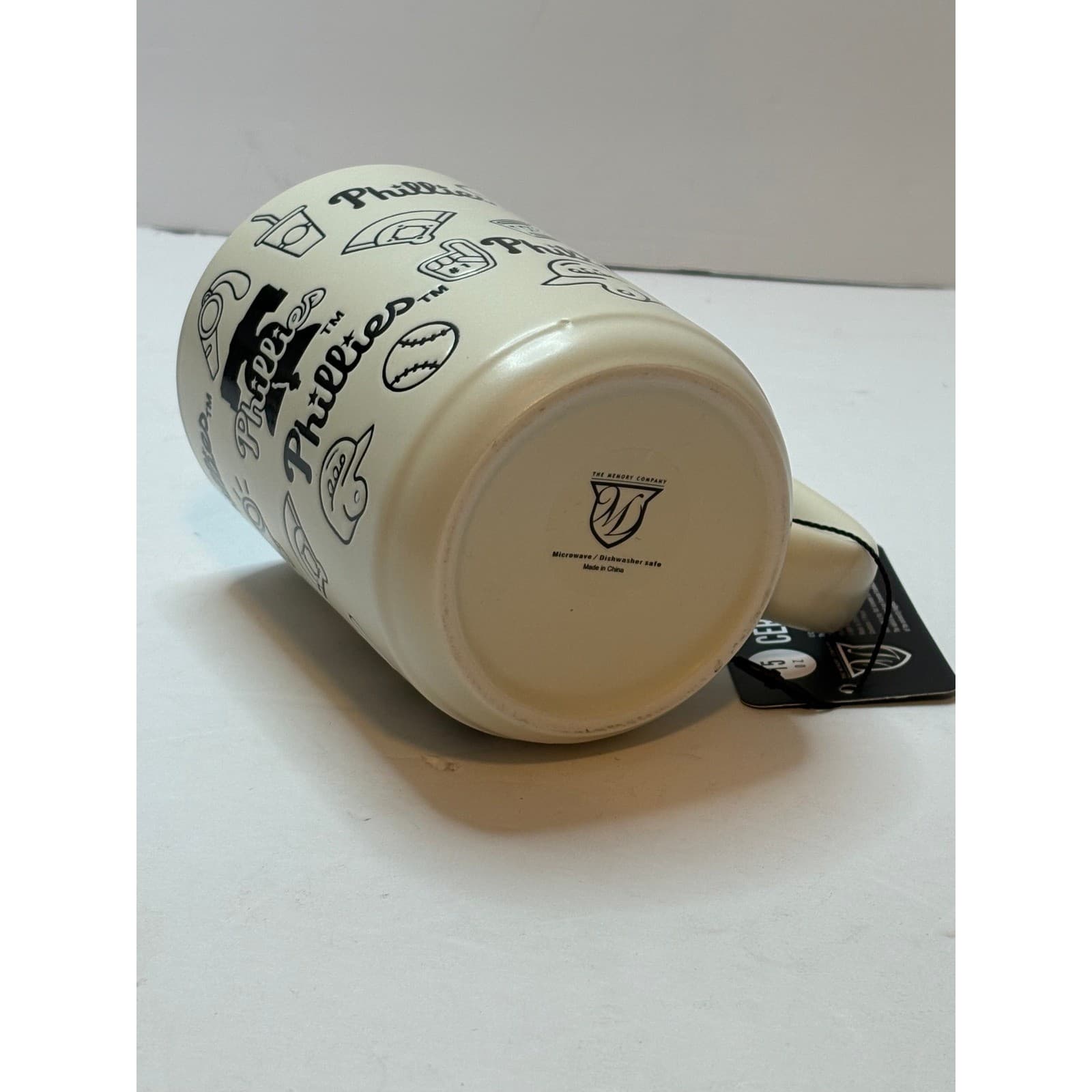 Philadelphia Phillies 15oz Ceramic Coffee Mug The Memory Company Cream Black MLB - Thumbnail 3