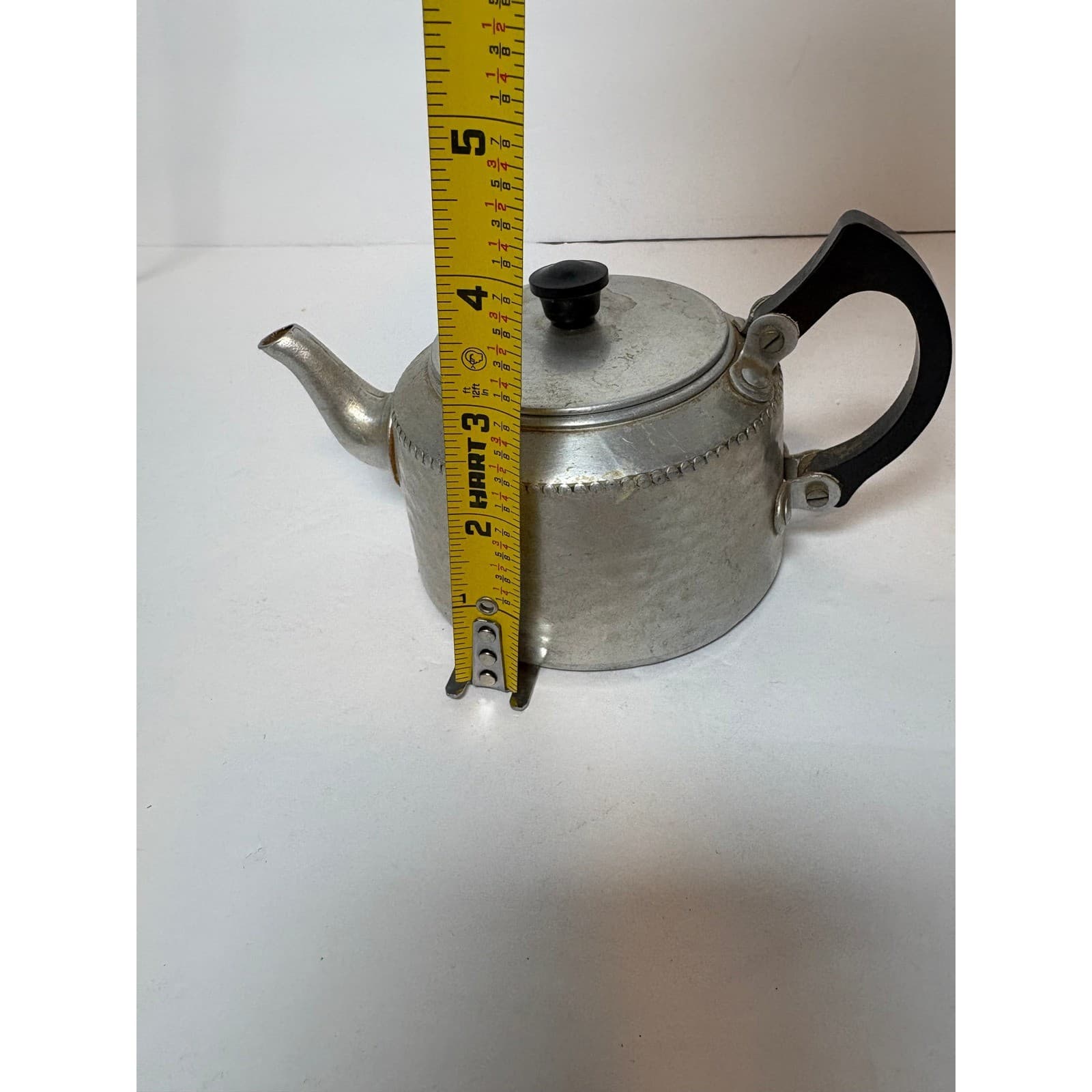 Vintage NC Joseph Ltd Aluminum Teapot Hammered Bakelite Handle England J.195 - Thumbnail 4