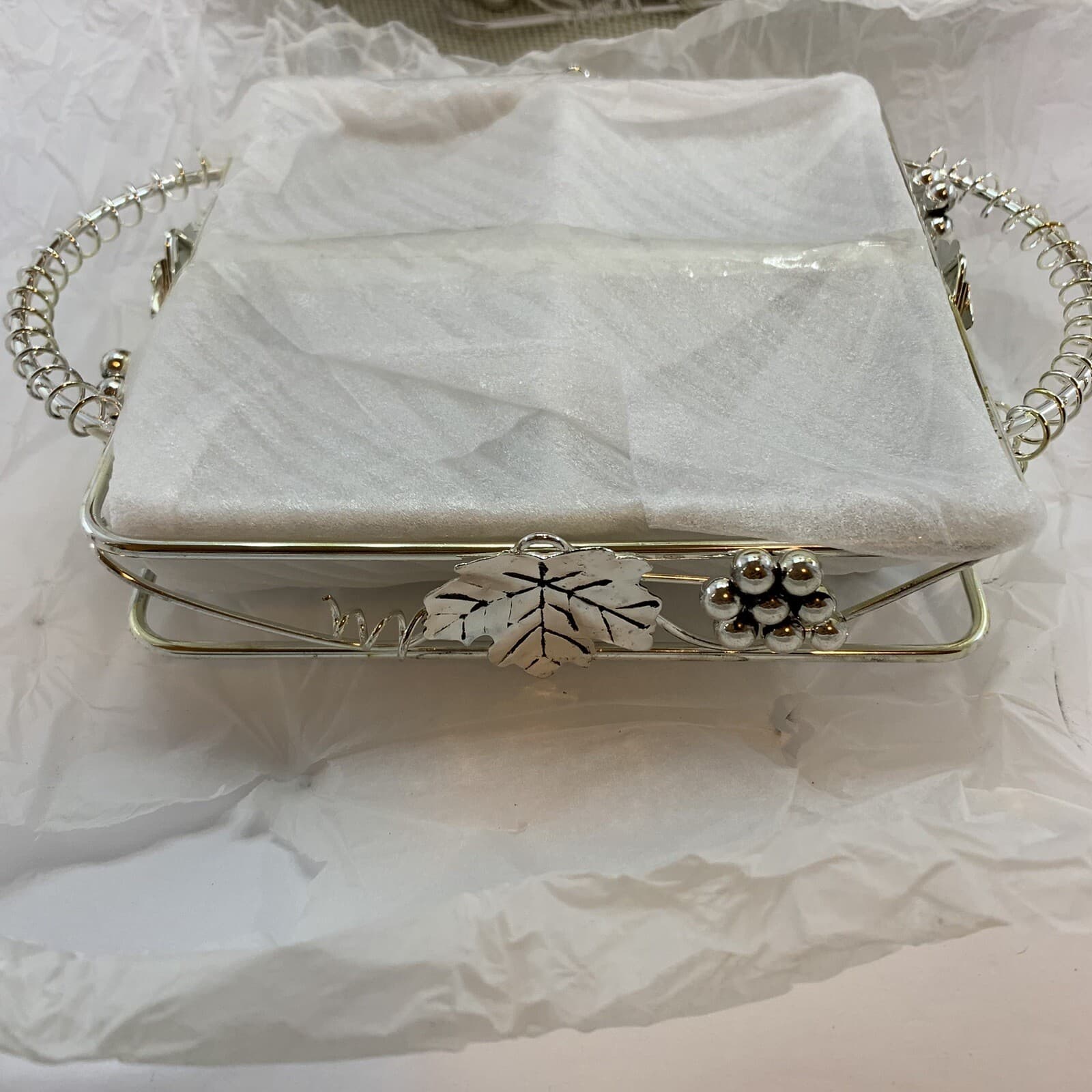 Cordon Bleu Silver Plated Grape Square Sectional Server W/Handles New Open Box - Thumbnail 4