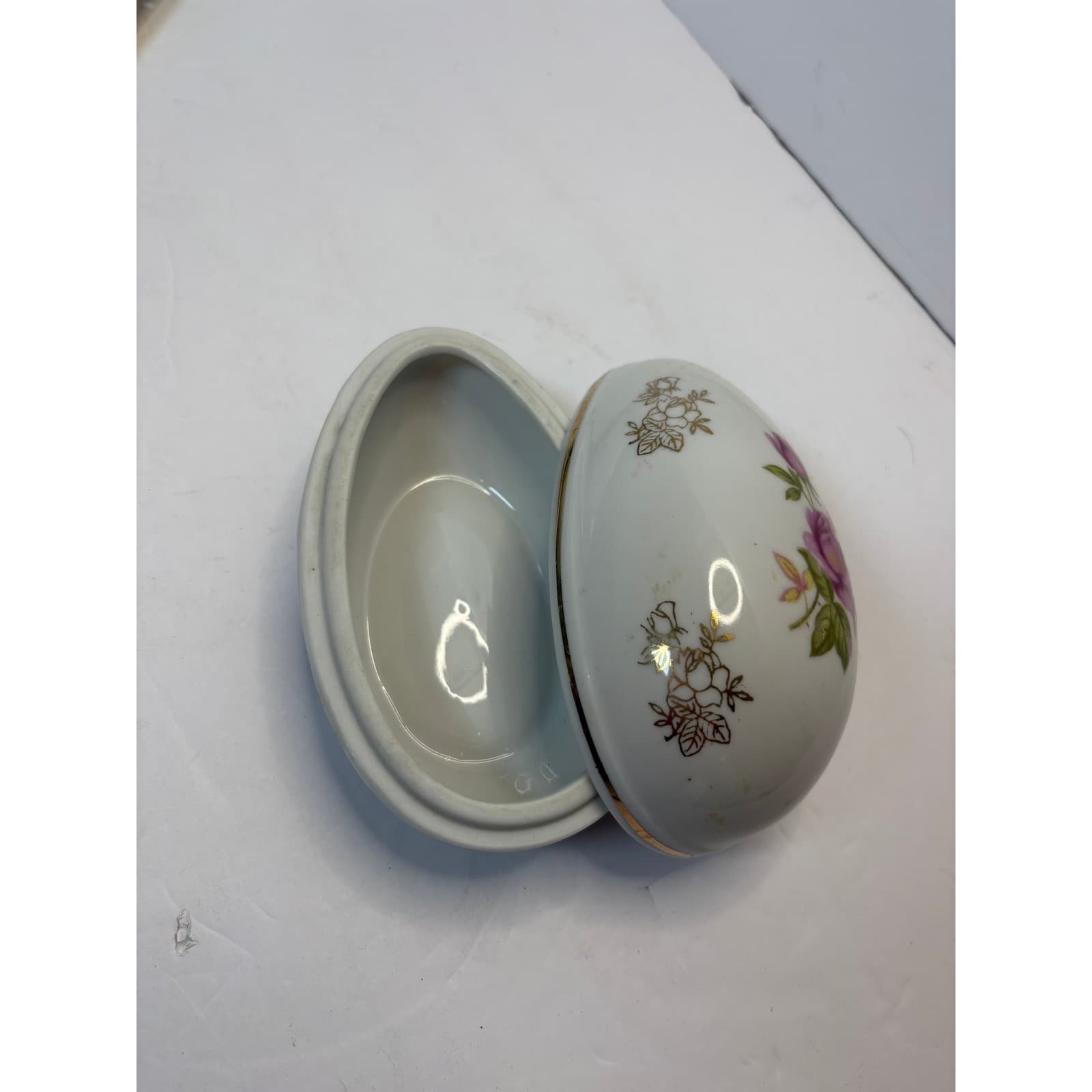 Lefton China Hand Painted Porcelain Egg Trinket Box Pink Roses Gold 2209 Vintage - Thumbnail 2
