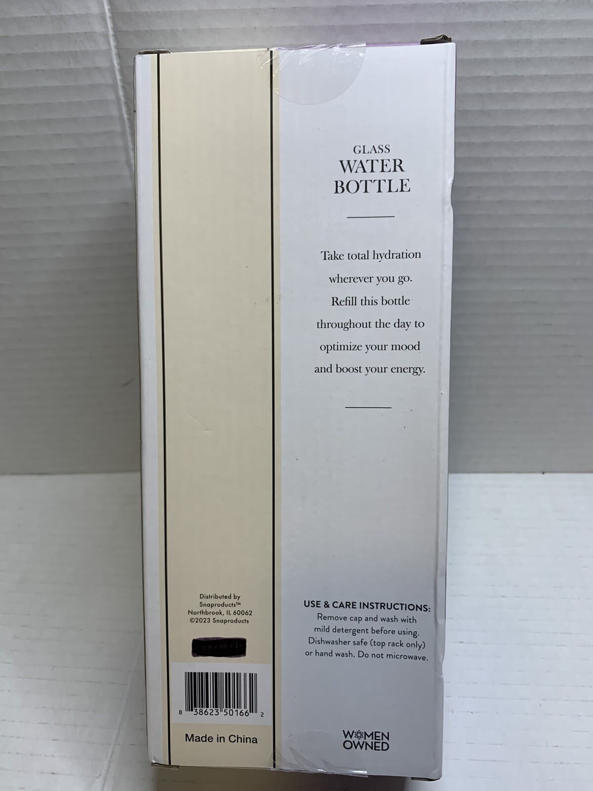 Everybeing Glass Water Bottle With Decorative Sleeve. 18.6 Fl Oz - Thumbnail 2