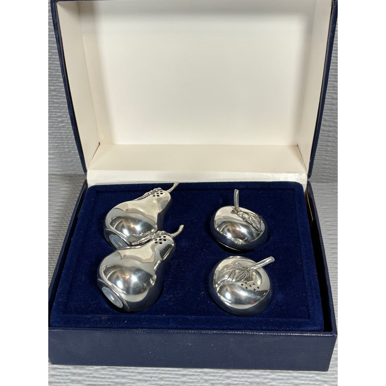 Kirk Stieff Pewter Salt and Pepper Shakers Set Apple Pear 4pc Vintage with Box - Thumbnail 4