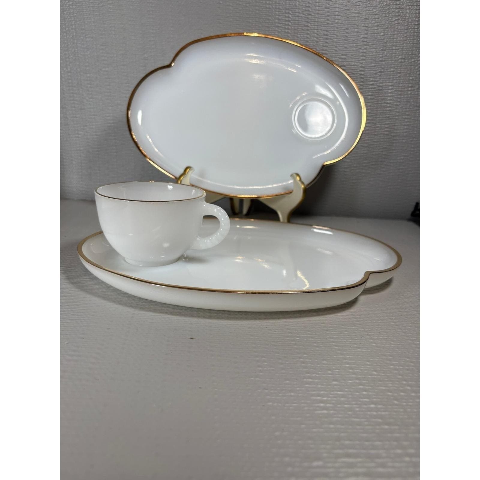 Vintage Federal Glass Milk Glass Snack Set Cloud Shape Gold Trim 2pc - Thumbnail 6