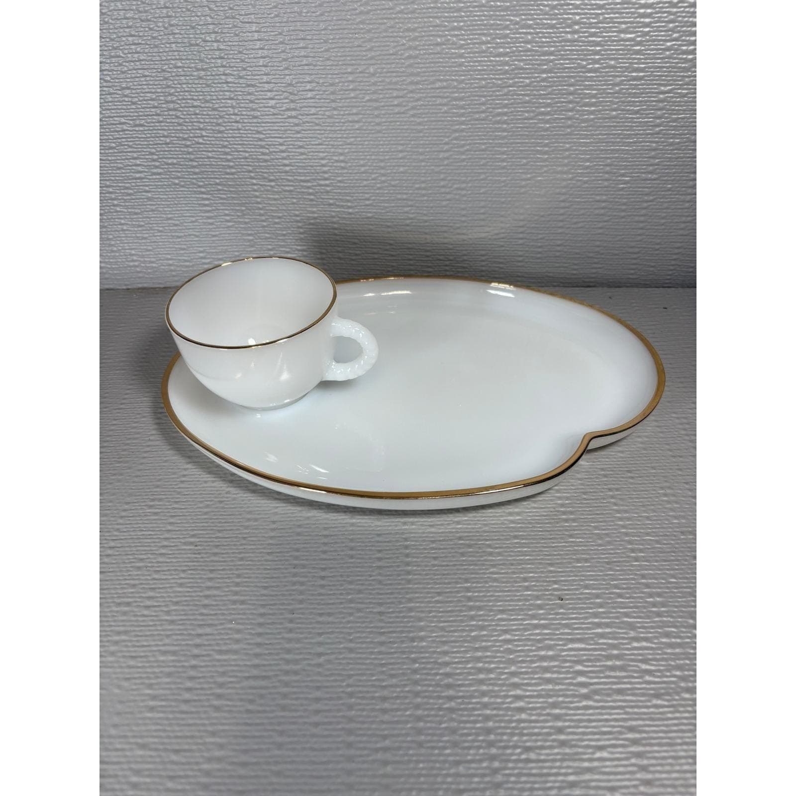 Vintage Federal Glass Milk Glass Snack Set Cloud Shape Gold Trim 2pc - Thumbnail 4
