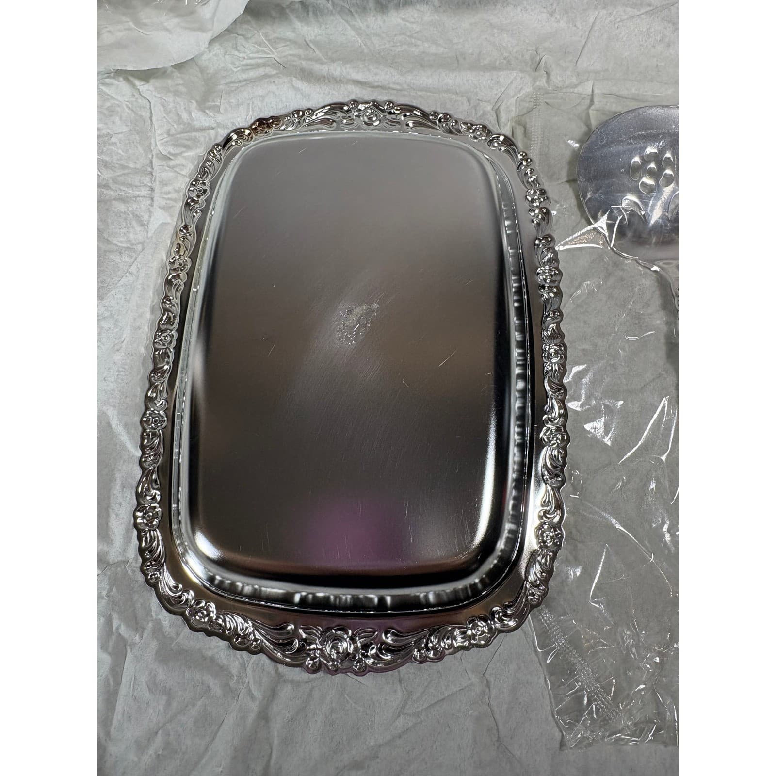 Oneida Silverplate 2-Piece Cranberry Set Ornate Tray and Pierced Serving Spoon - Thumbnail 3