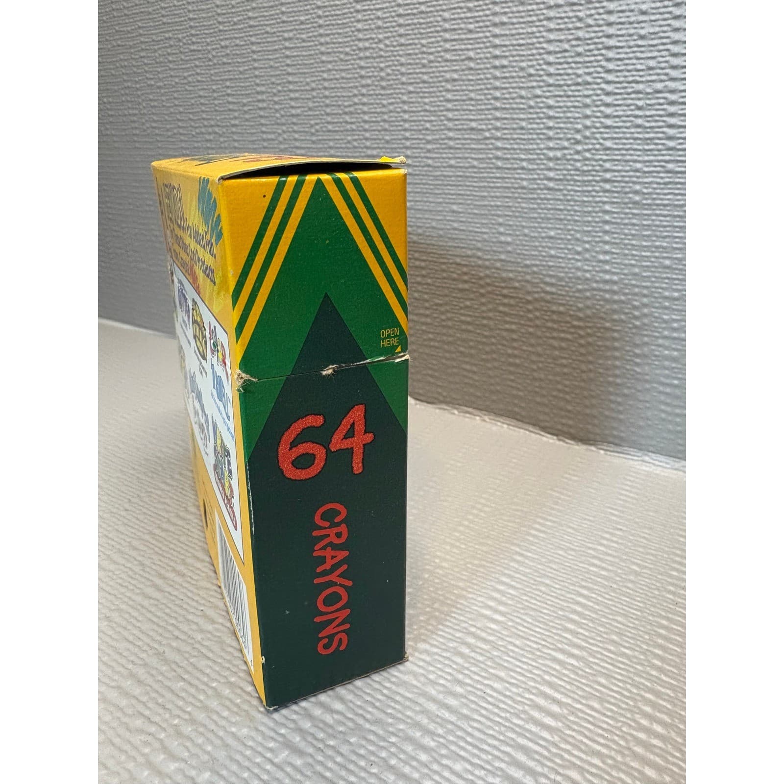 Vintage 1997 Crayola 64 Crayons Box with Built-In Sharpener Never Used Open Box - Thumbnail 4