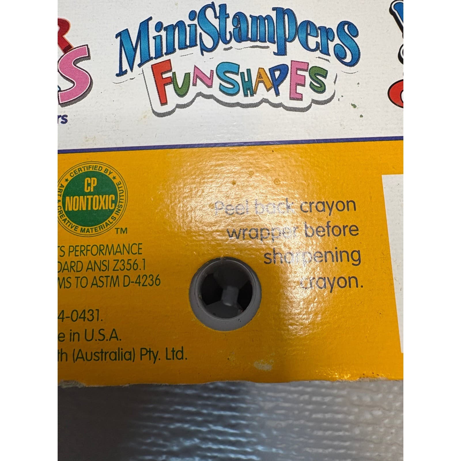 Vintage 1997 Crayola 64 Crayons Box with Built-In Sharpener Never Used Open Box - Thumbnail 7