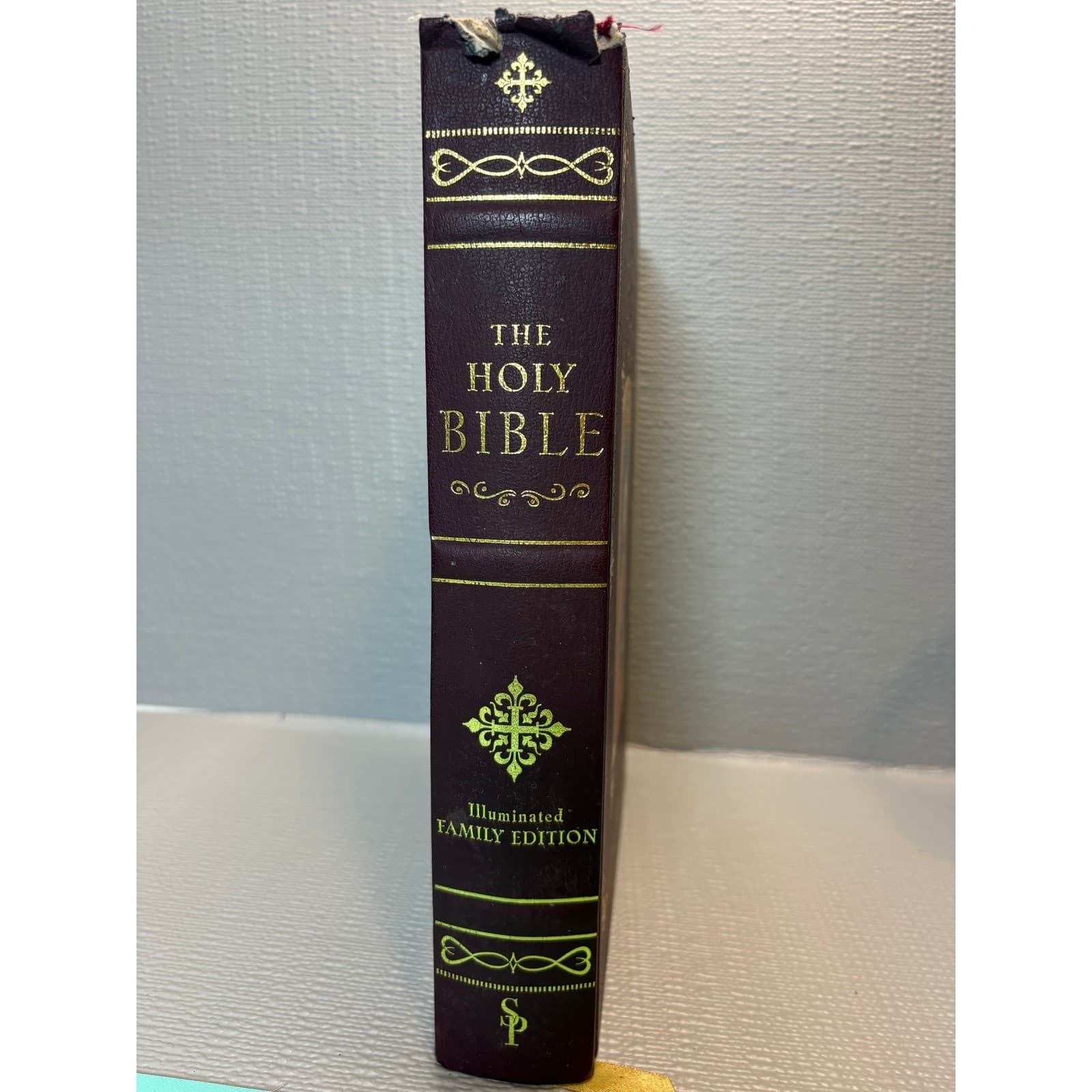 The Holy Bible Illuminated Family Edition King James Version Year 2000 vintage - Thumbnail 2