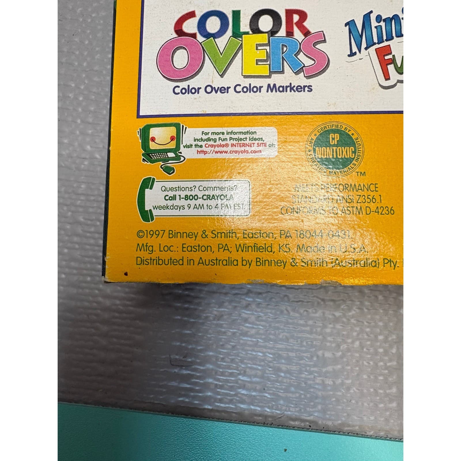 Vintage 1997 Crayola 64 Crayons Box with Built-In Sharpener Never Used Open Box - Thumbnail 6