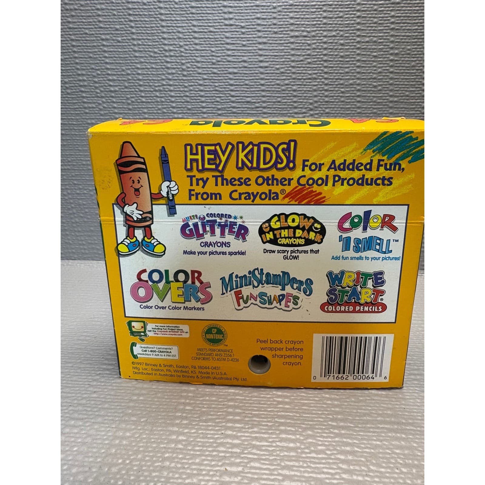 Vintage 1997 Crayola 64 Crayons Box with Built-In Sharpener Never Used Open Box - Thumbnail 3