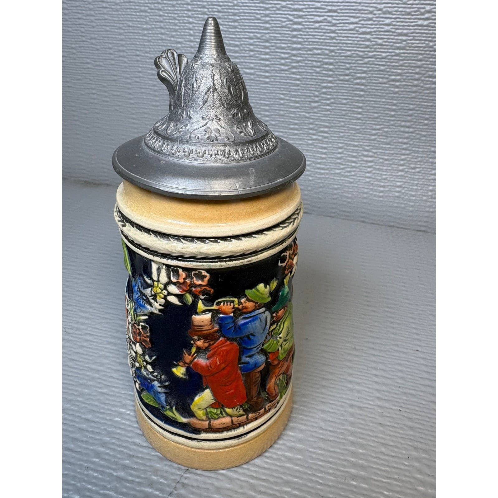 Vintage German Style Ceramic Beer Stein with Hinged Pewter Lid 6 Inch Relief - Thumbnail 5