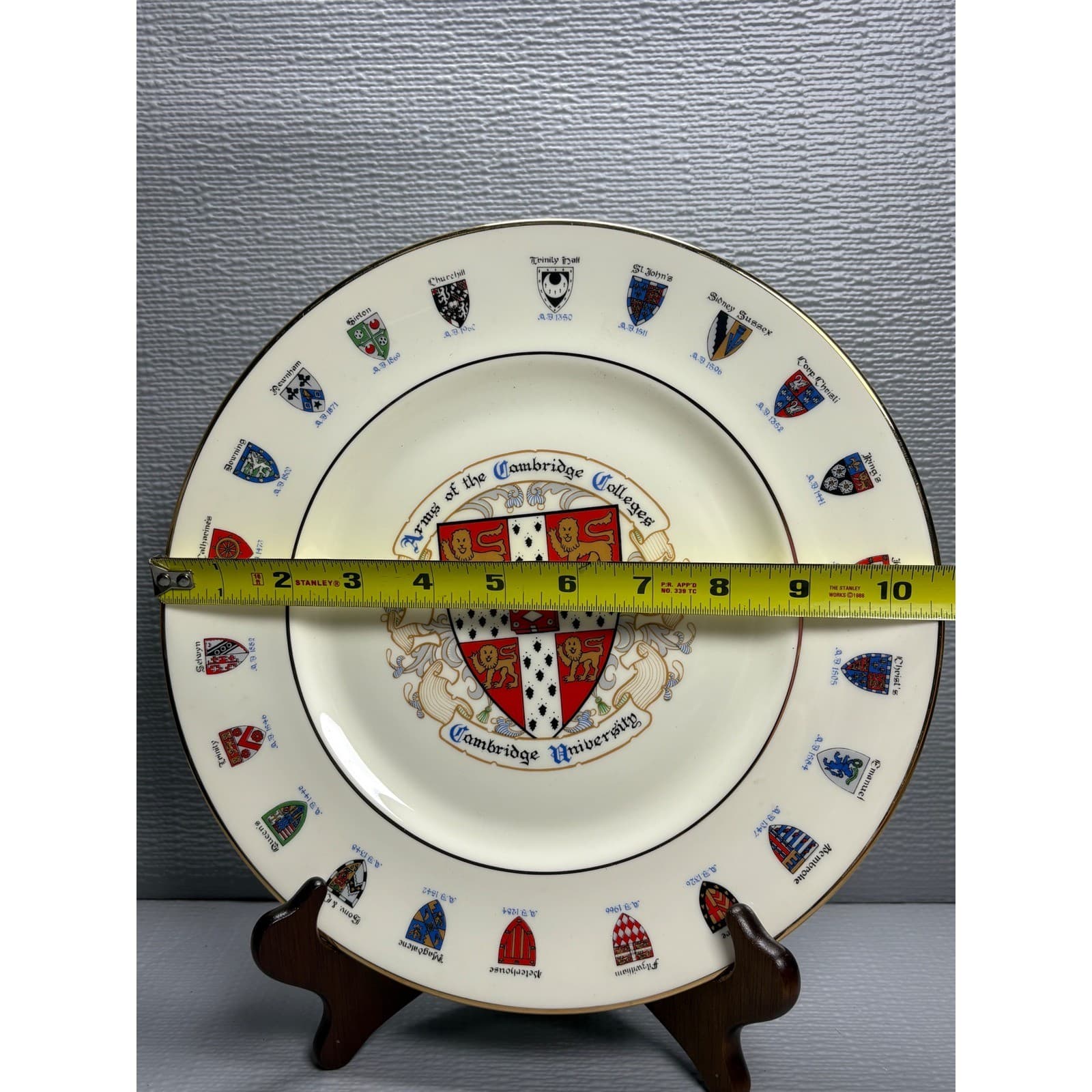 Etcetera English Fine China Arms of the Cambridge Colleges University Plate - Thumbnail 3