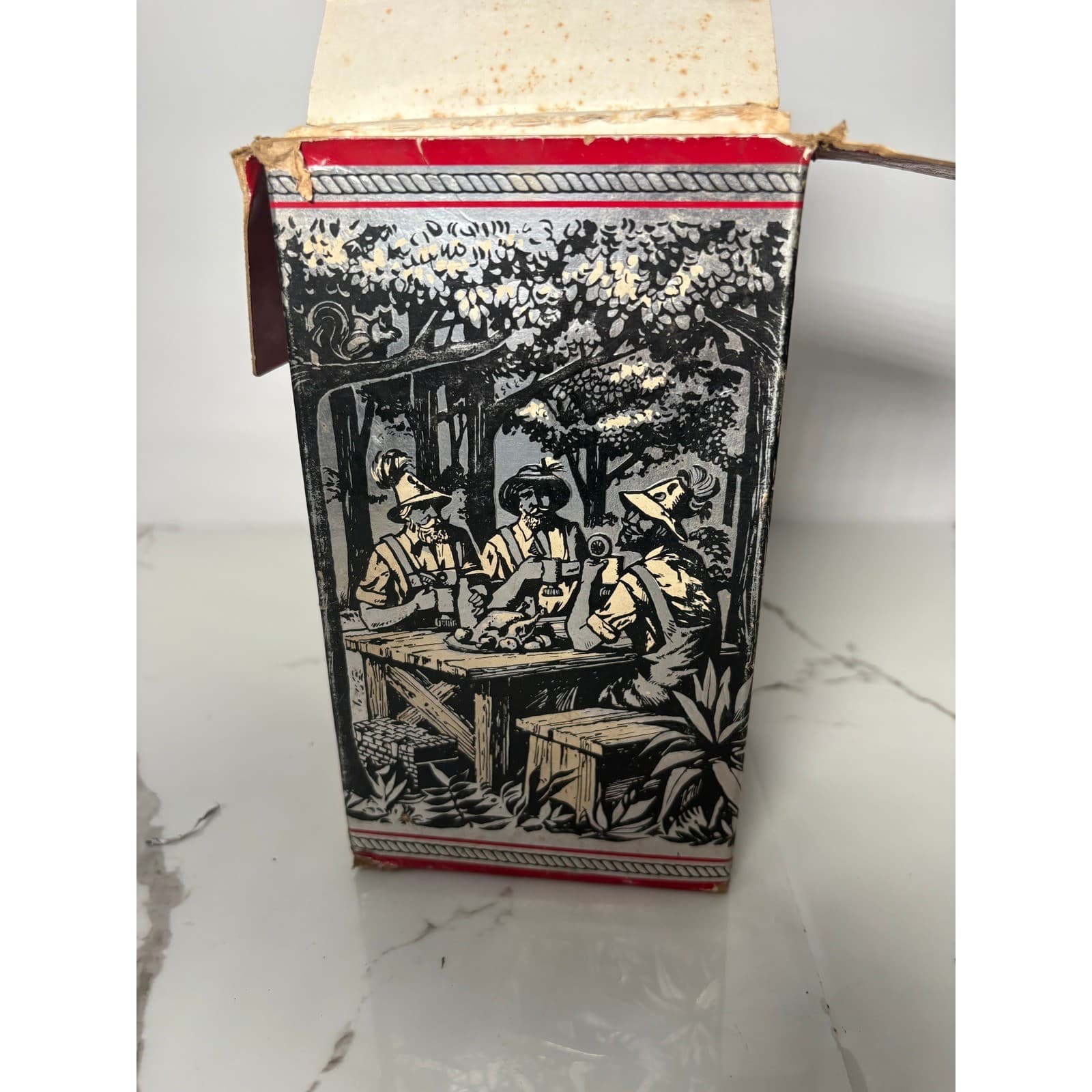 Vintage Avon Hunters Stein Wild Country After Shave 8 oz Decanter with Box - Thumbnail 3