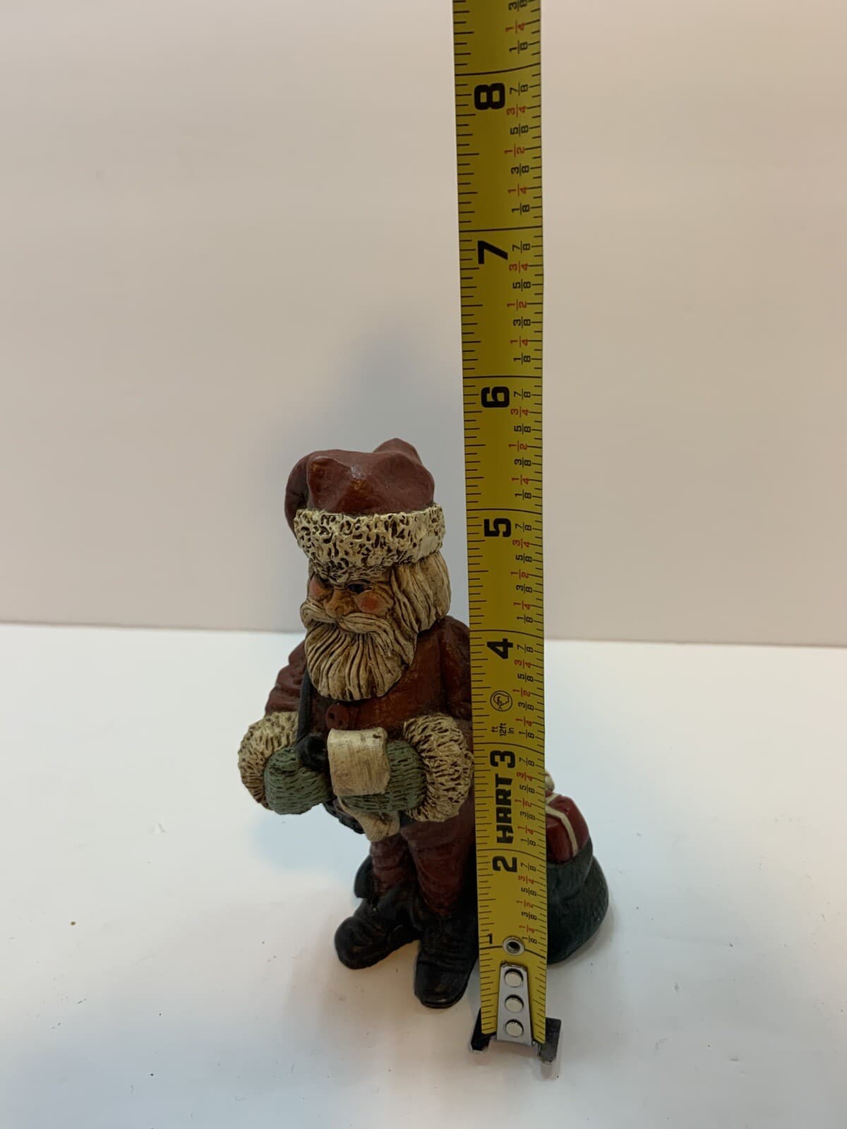 Vintage 5 1/2" Santa Claus Resin Figurine With List And Bag Of Christmas Gifts - Thumbnail 4