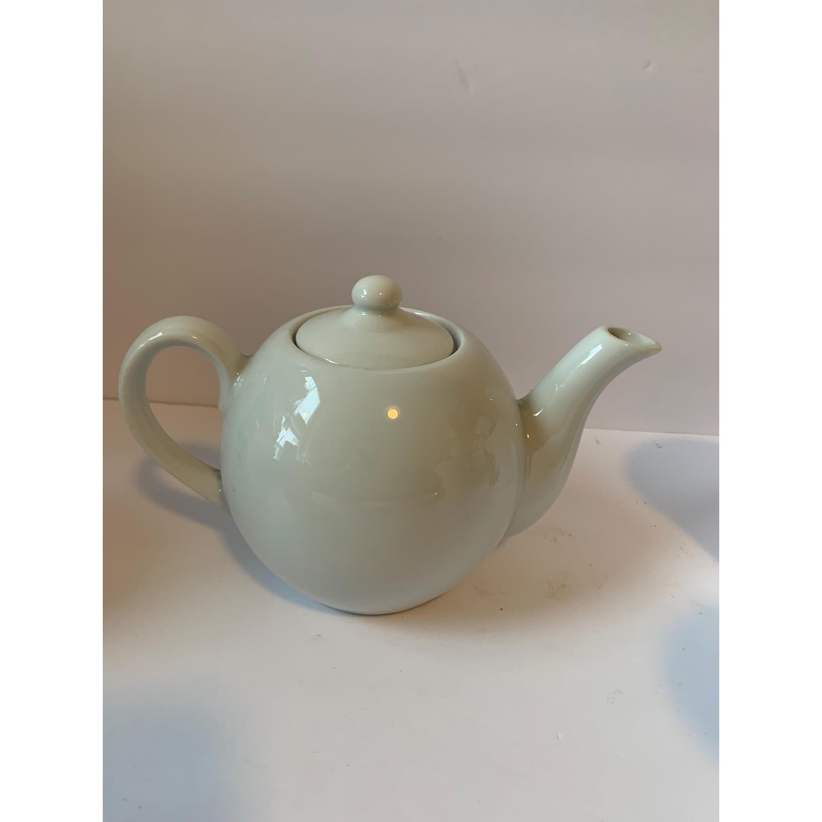 Vintage Queen Elizabeth II Silver Jubilee Teapot 1977 Commemorative Royal Crest - Thumbnail 2