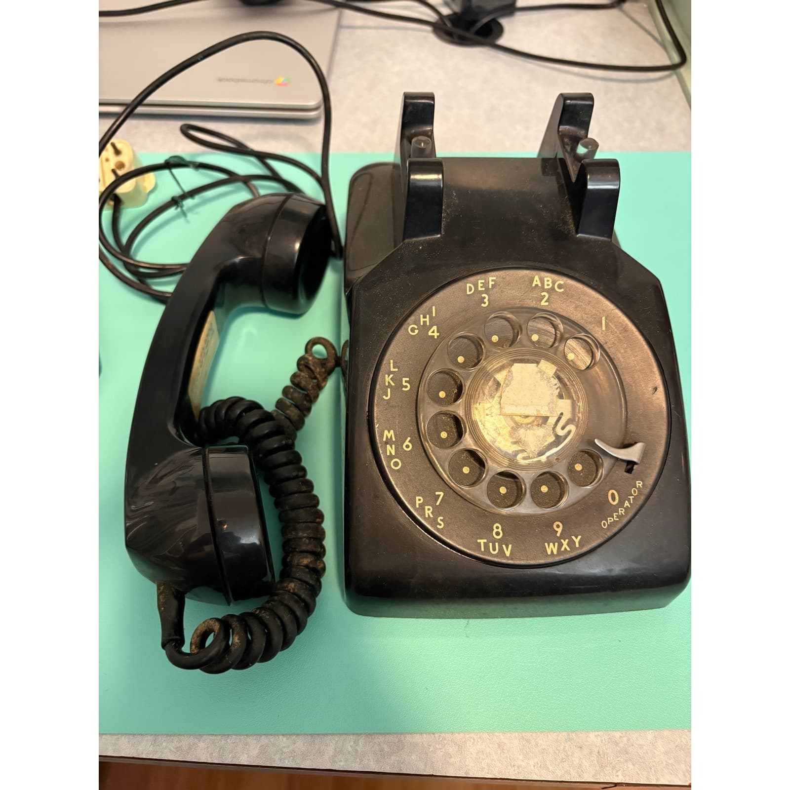 Vintage Western Electric Bell System 500 Rotary Dial Telephone Black 4-Prong plg - Thumbnail 2