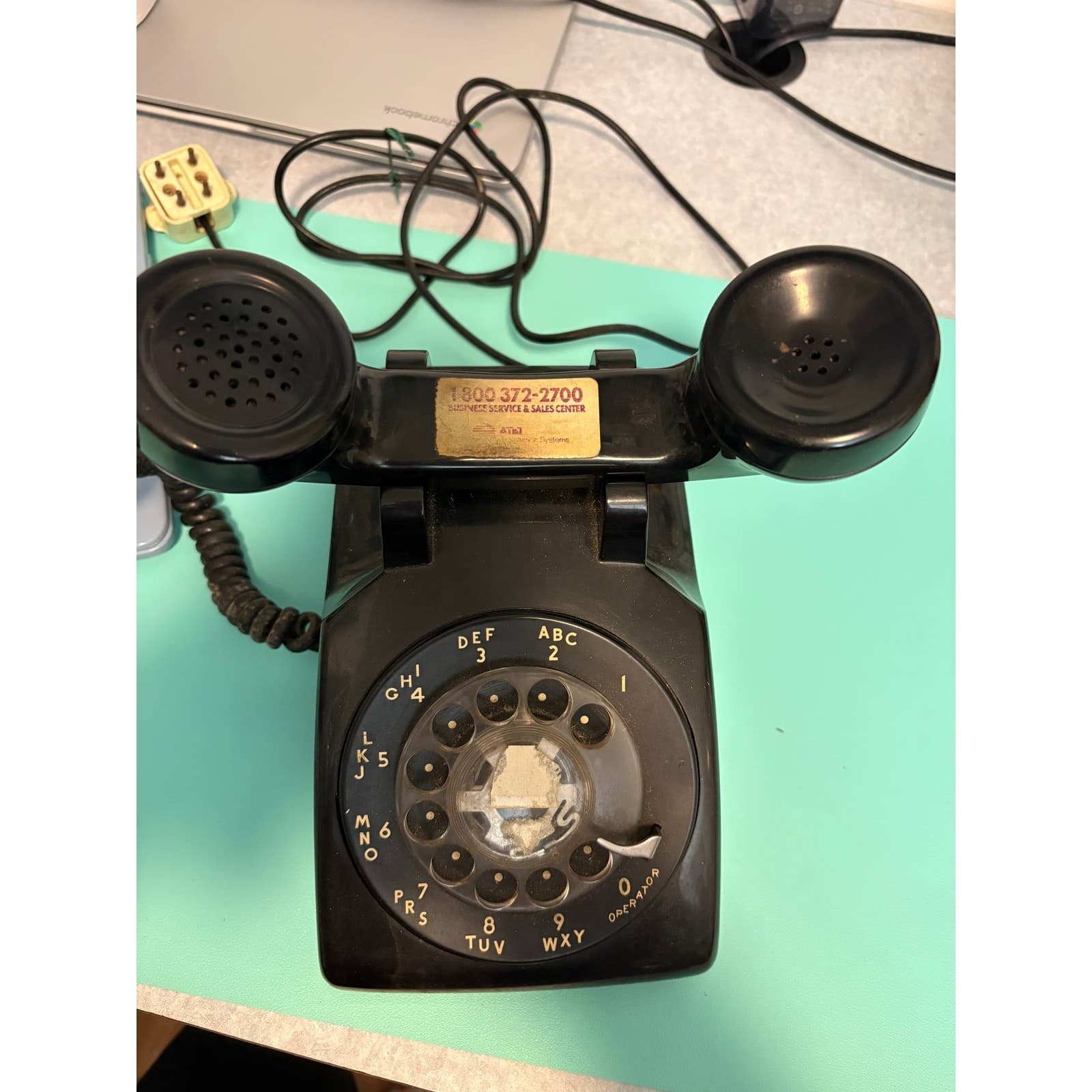Vintage Western Electric Bell System 500 Rotary Dial Telephone Black 4-Prong plg - Thumbnail 3