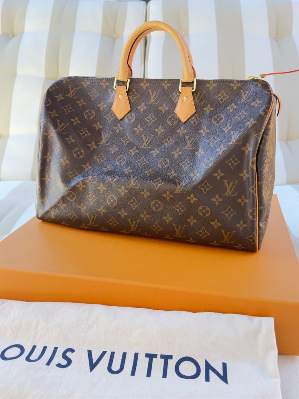 Louis Vuitton Speedy 40 Classic Monogram Canvas France w/ Box, Dust Bag Lock Key - Thumbnail 6
