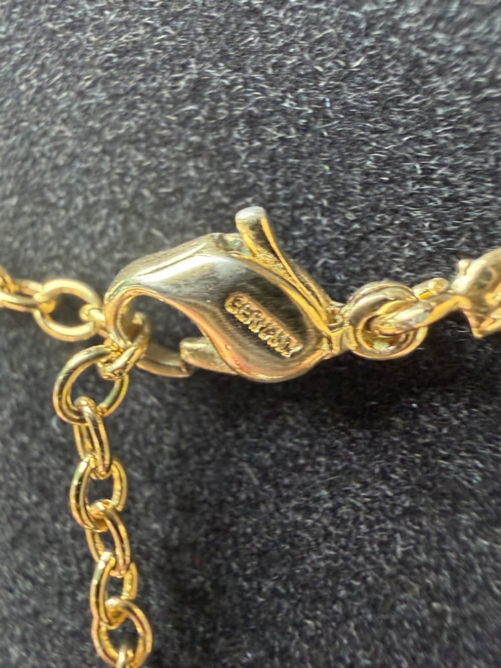 Christian DIOR Rhinestone Necklace Green Gold Plated Flat Herringbone Chain 17” - Thumbnail 10