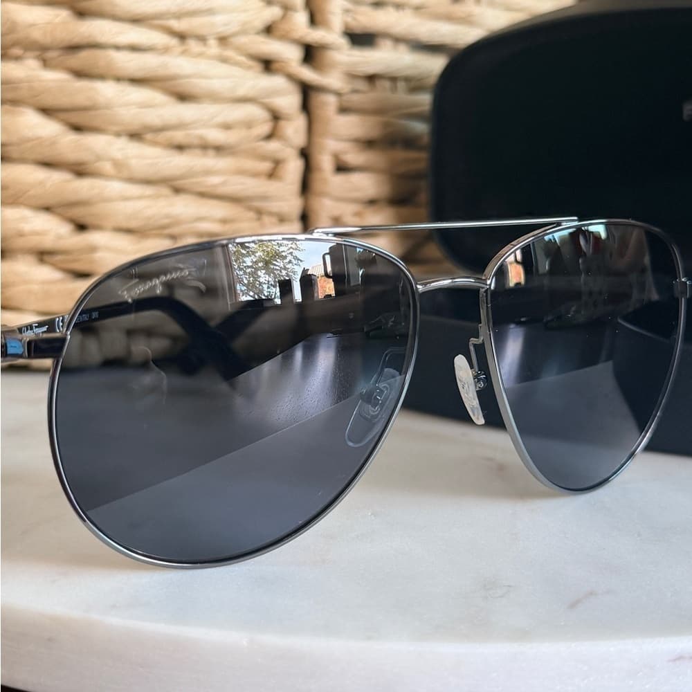 Salvatore Ferragamo SF157S Sunglasses 015 Dark Gun Aviator 60-15-140 Excellent - Thumbnail 2