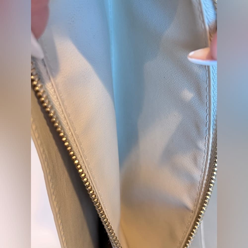 LOUIS VUITTON Sarah Vernis Beige Embossed Large Card Leather Continental Wallet - Thumbnail 6