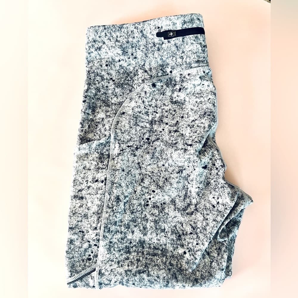 LuLuLemon Speed Up Crop Workout Legging 21”Inseam Alpine White Run Fast size 8 - Thumbnail 5