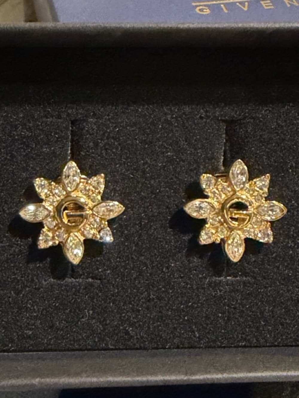 GIVENCHY Flower Crystal G Gold Plated Clip On Earrings Vintage incl box card - Thumbnail 4