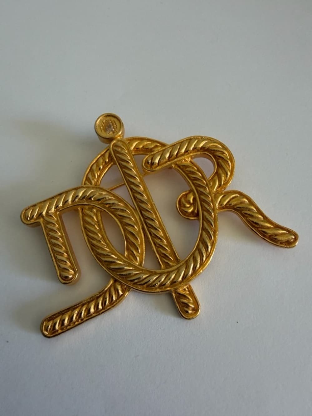 DIOR Oversized Woven Rope Design CD Logo Gold Plated 1980’s Pin Brooch Vintage - Thumbnail 11