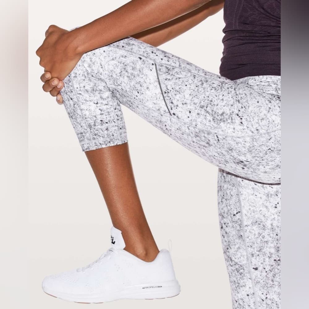 LuLuLemon Speed Up Crop Workout Legging 21”Inseam Alpine White Run Fast size 8 - Thumbnail 3