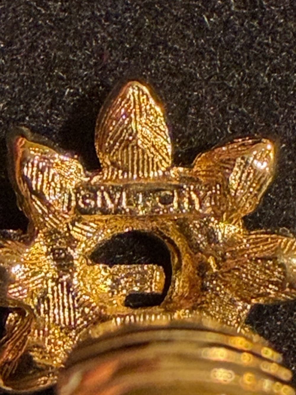 GIVENCHY Flower Crystal G Gold Plated Clip On Earrings Vintage incl box card - Thumbnail 10
