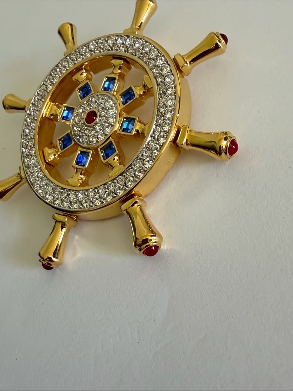 SWAROVSKI Nautical Ship Wheel Brooch Gemstone Crystal Blue Red Gold Pin Cruise - Thumbnail 5