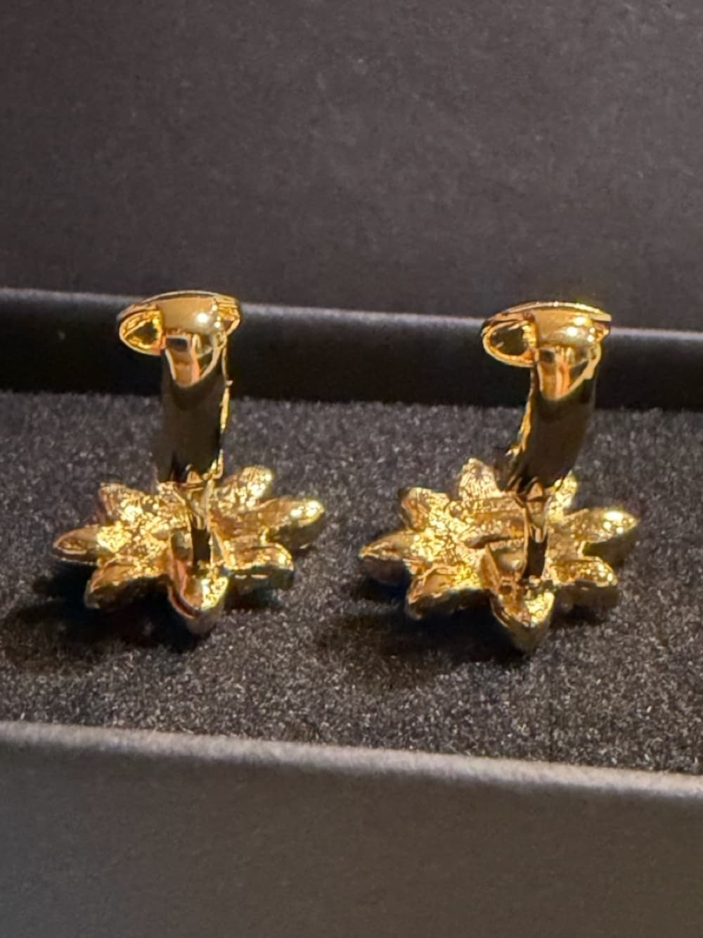 GIVENCHY Flower Crystal G Gold Plated Clip On Earrings Vintage incl box card - Thumbnail 6