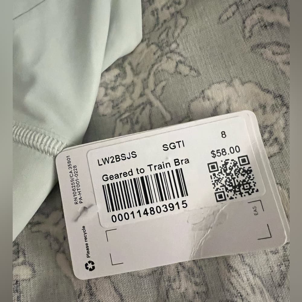 NEW Lululemon GEARED TO TRAIN Medium Support SPRINGTIME light green size 8 $58 - Thumbnail 8