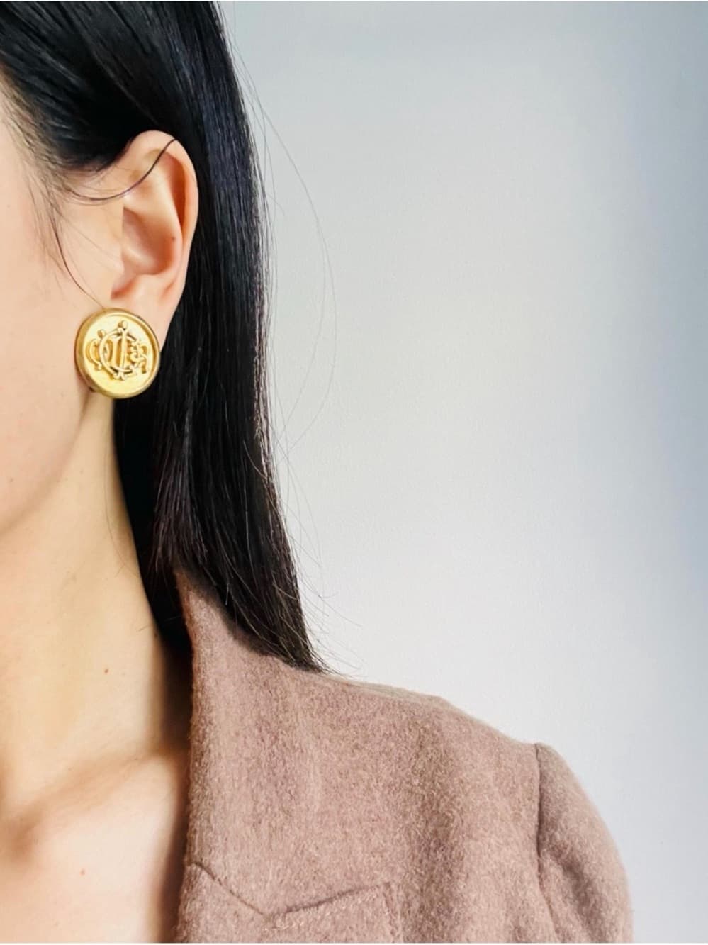 Christian Dior Vintage 1980’s Logo Gold Clip Coin Earrings 1.25” Round Statement - Thumbnail 11