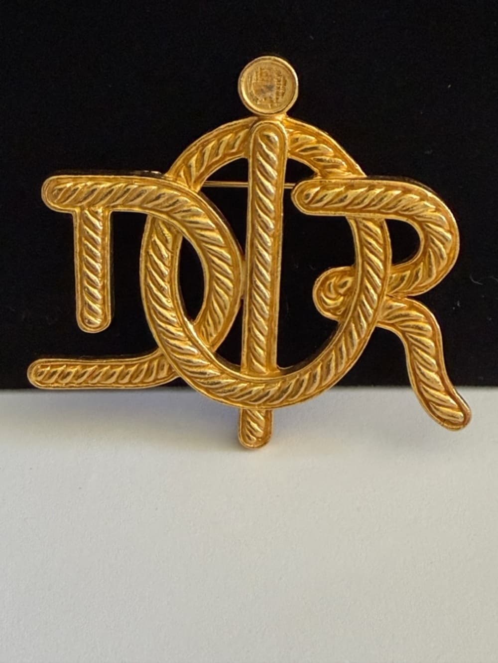 DIOR Oversized Woven Rope Design CD Logo Gold Plated 1980’s Pin Brooch Vintage - Thumbnail 2