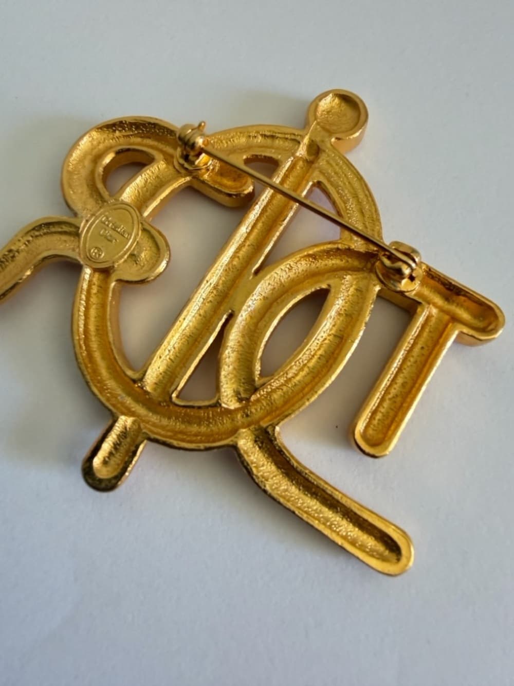 DIOR Oversized Woven Rope Design CD Logo Gold Plated 1980’s Pin Brooch Vintage - Thumbnail 6