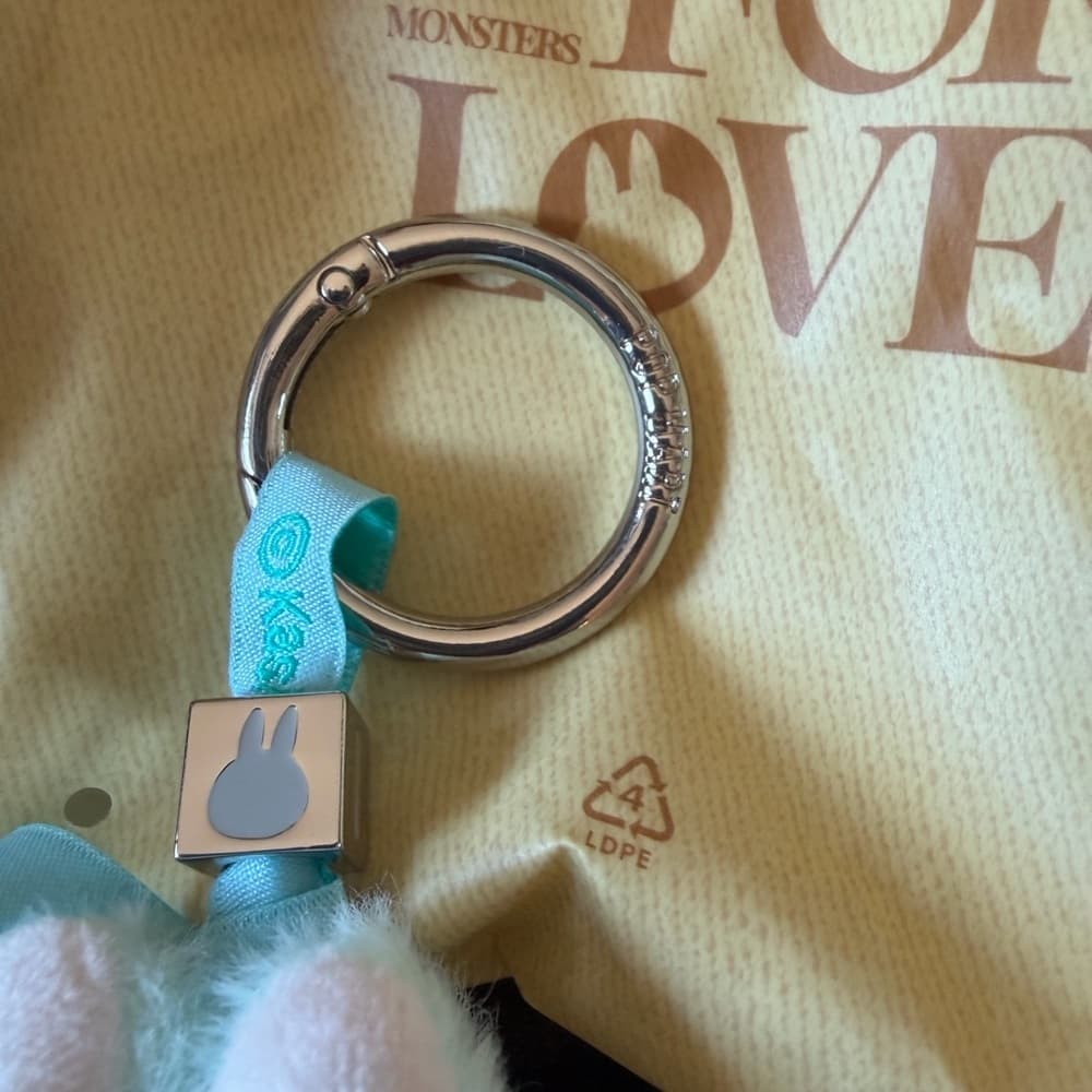 Labubu PIN FOR LOVE Letter “ I “ Key chain Charm light green color Pop Mart NEW - Thumbnail 4