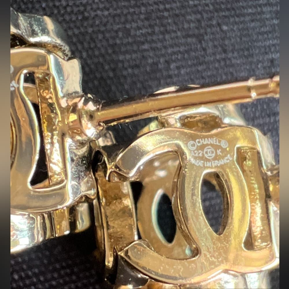 Chanel A22 CC Cube Logo Stud Earrings Gold Tone Made in France with Box - Thumbnail 7