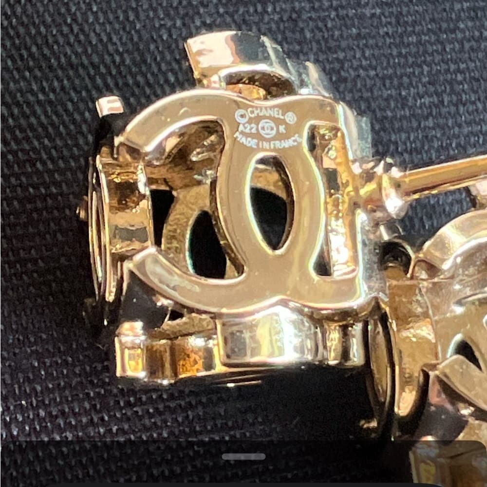 Chanel A22 CC Cube Logo Stud Earrings Gold Tone Made in France with Box - Thumbnail 6