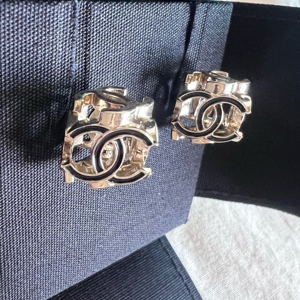 Chanel A22 CC Cube Logo Stud Earrings Gold Tone Made in France with Box - Thumbnail 3