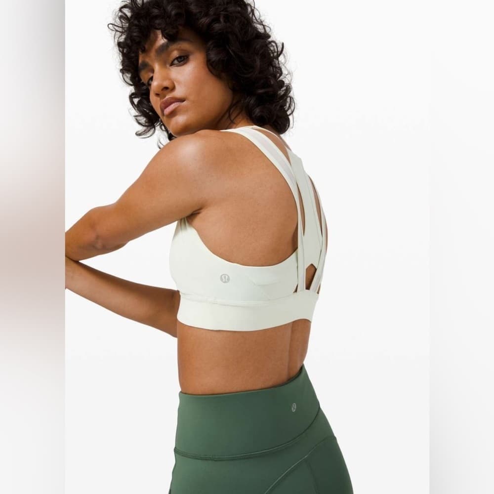 NEW Lululemon GEARED TO TRAIN Medium Support SPRINGTIME light green size 8 $58 - Thumbnail 2