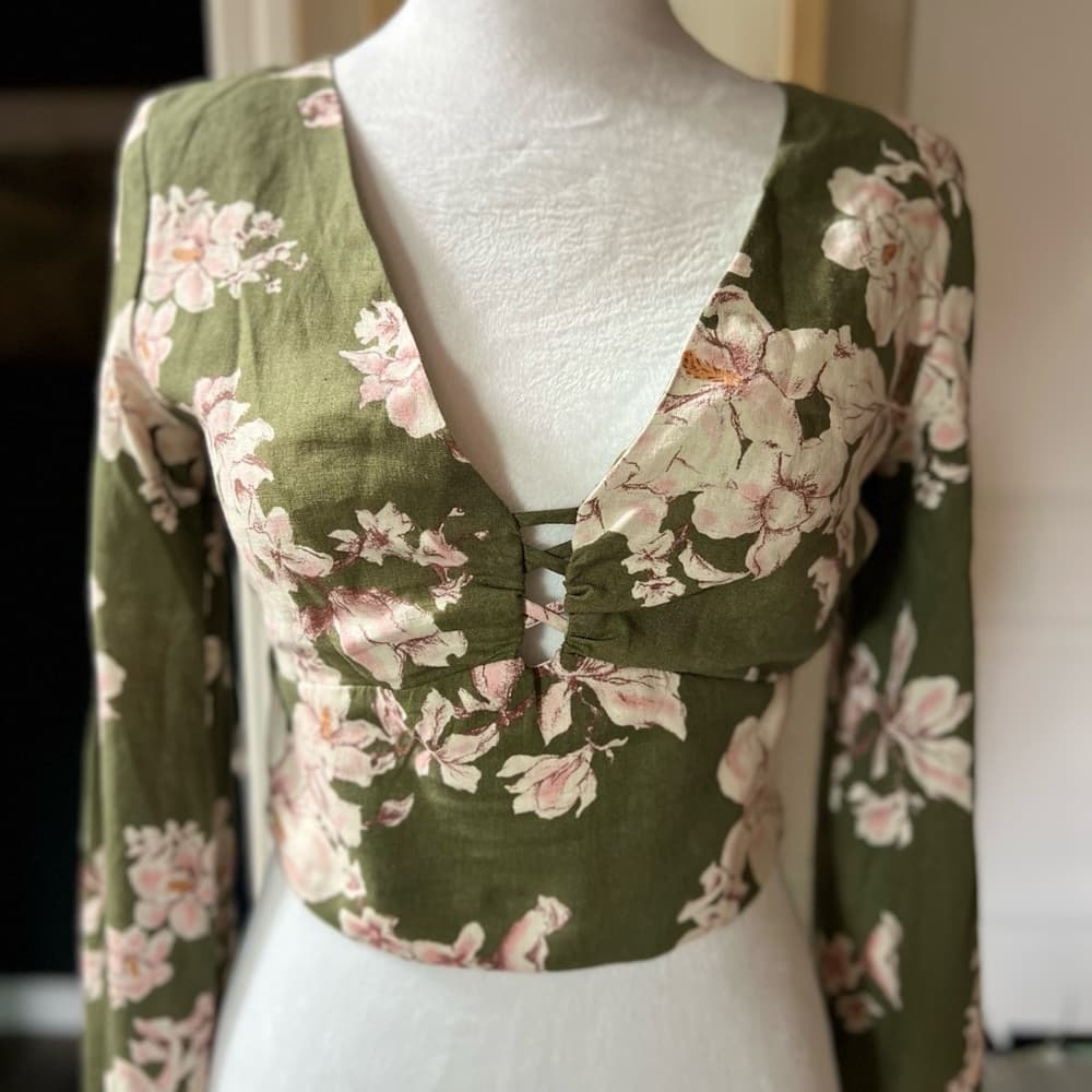 NEW ZARA 2023 CRUISE LINEN BLEND Printed Floral Bell sleeves crop top Large L - Thumbnail 3