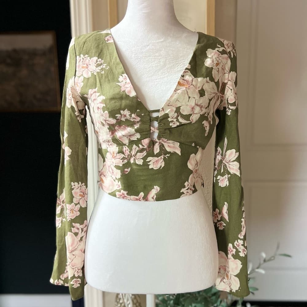 NEW ZARA 2023 CRUISE LINEN BLEND Printed Floral Bell sleeves crop top Large L - Thumbnail 2