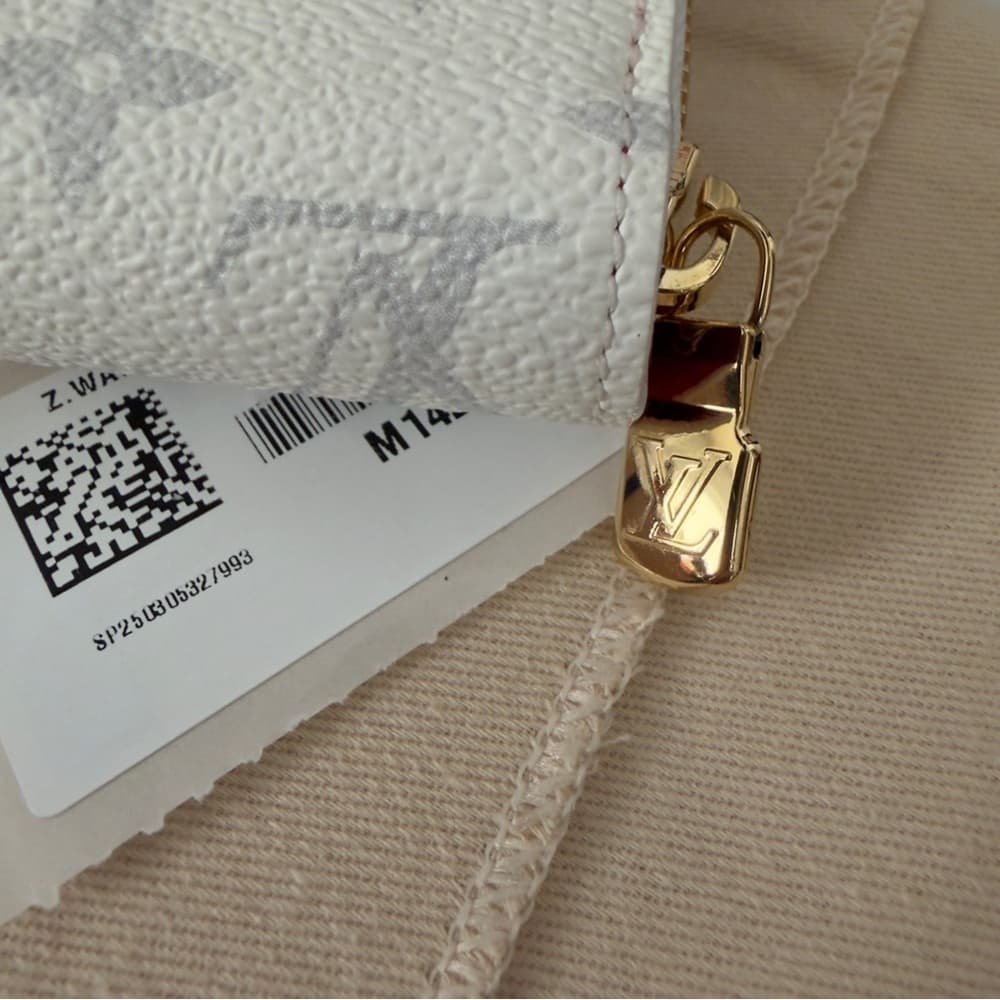Louis Vuitton Takashi Murakami Cherry Cerise White Monogram Wallet COA M14240 - Thumbnail 4