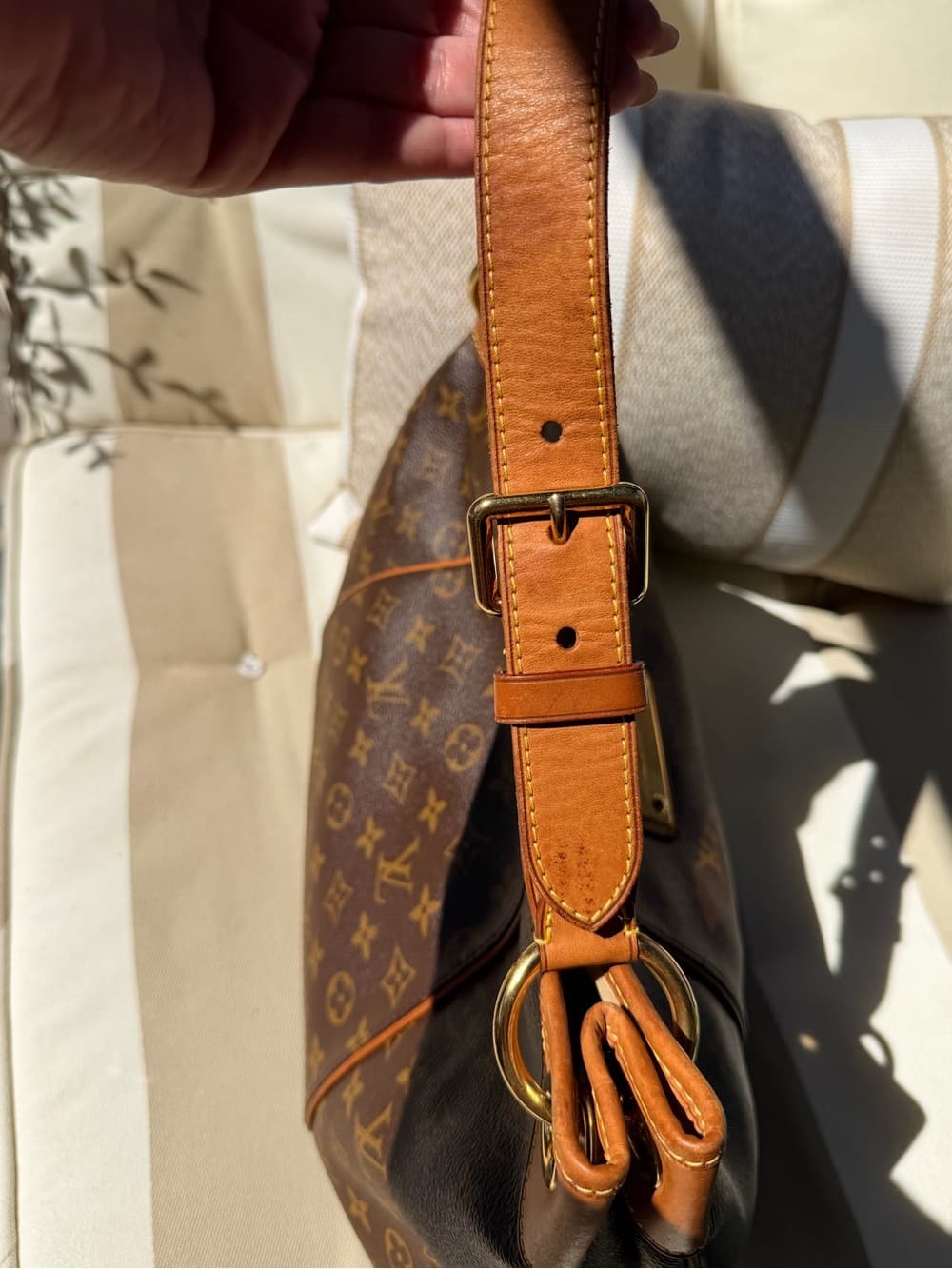 Louis Vuitton Galliera PM Classic Monogram Hobo Shoulder Hand Bag - Thumbnail 6