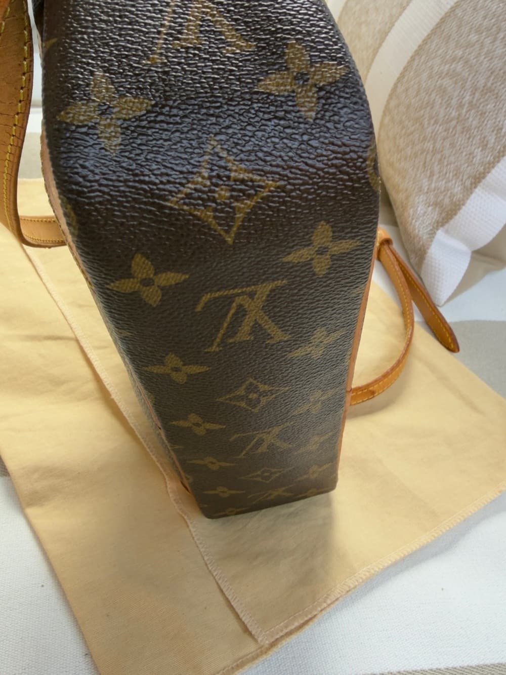 Louis Vuitton Trocadéro 30 Monogram Canvas Crossbody Bag Vintage Dust Bag France - Thumbnail 9