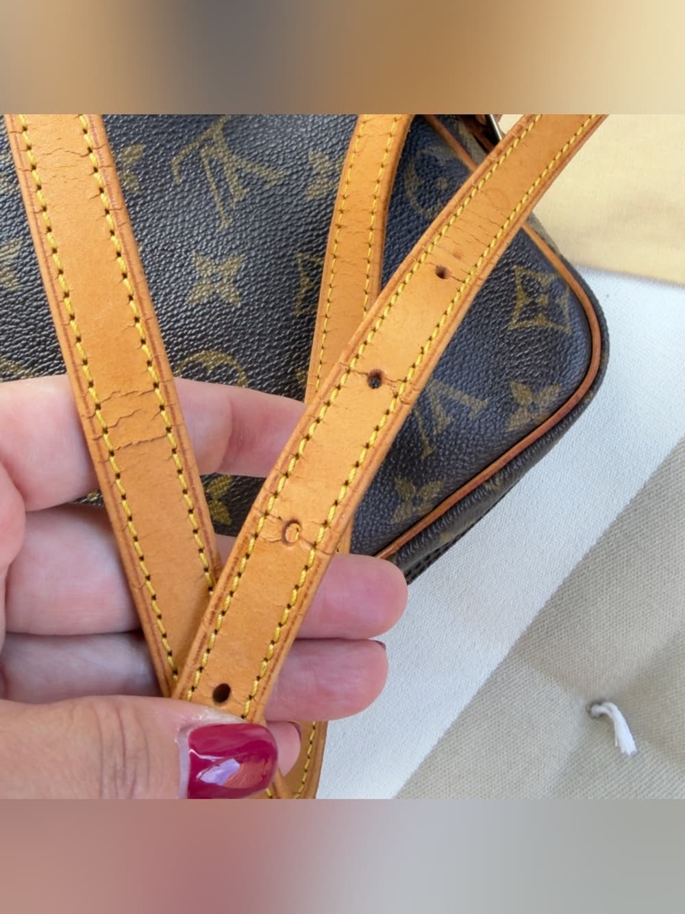 Louis Vuitton Trocadéro 30 Monogram Canvas Crossbody Bag Vintage Dust Bag France - Thumbnail 2