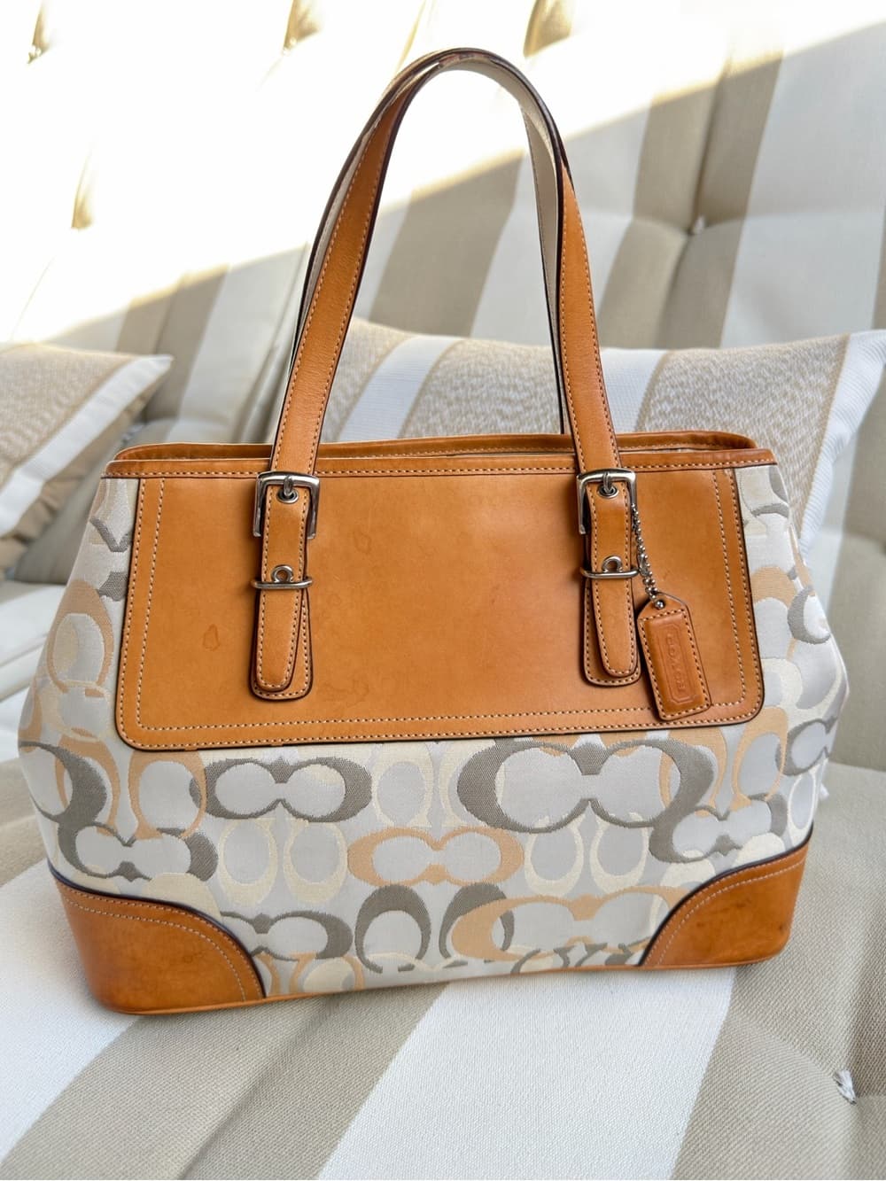 COACH Y2K Vintage Signature Jacquard Tote Bag Beige Tan Leather Y2K 7029 - Thumbnail 2
