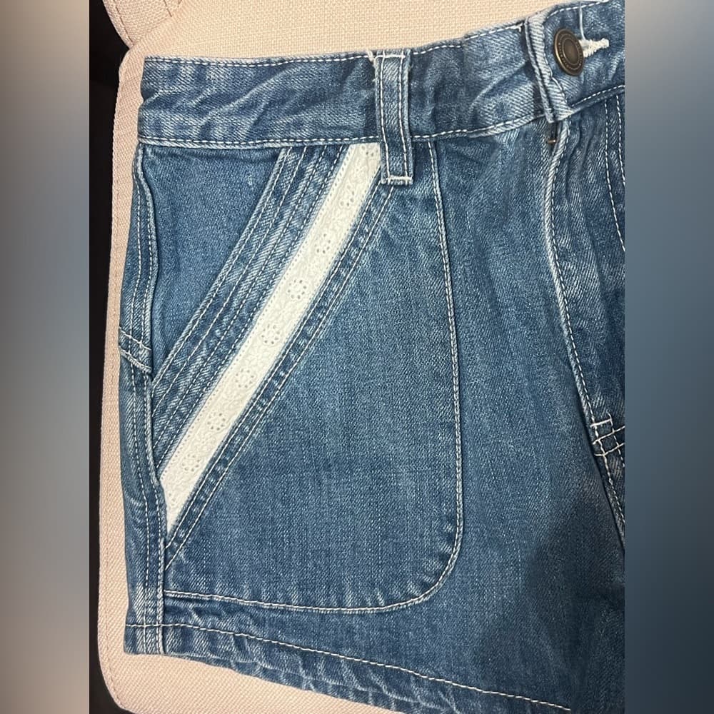 NEW 🌟 FREE PEOPLE Blue Jean Lace Shorts size 28 - Thumbnail 5