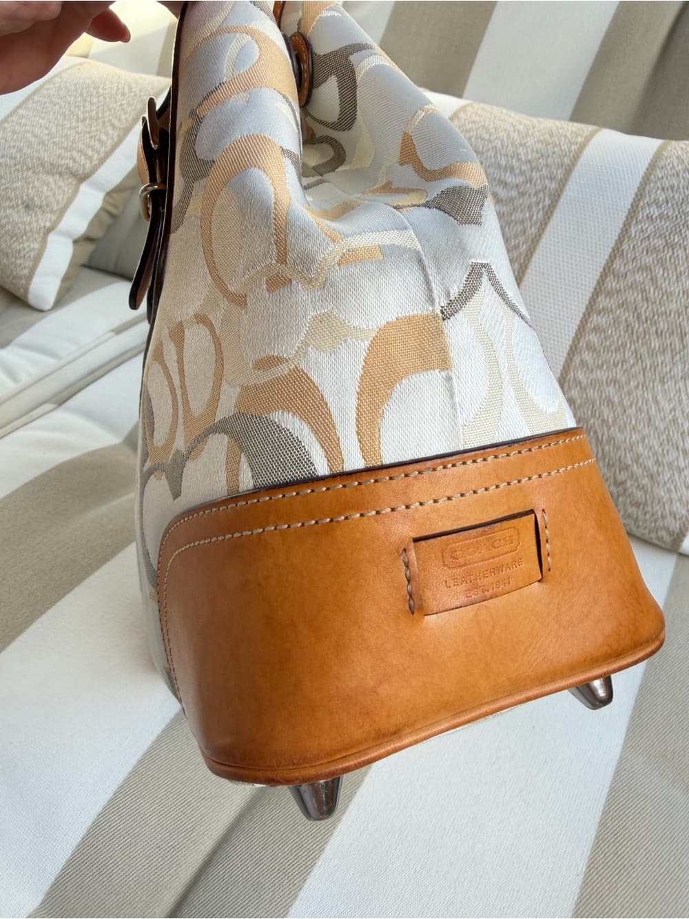 COACH Y2K Vintage Signature Jacquard Tote Bag Beige Tan Leather Y2K 7029 - Thumbnail 4
